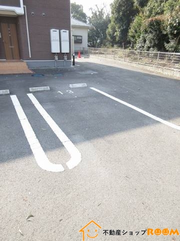 【クレメントの駐車場】