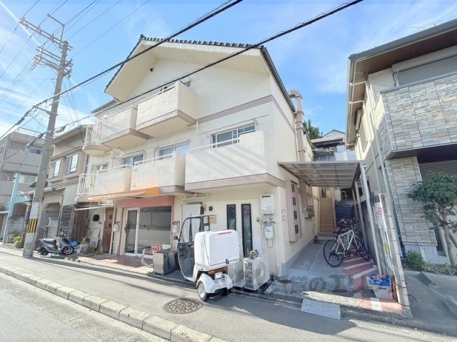 京都市左京区吉田神楽岡町のマンションの建物外観