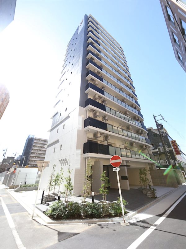 【名古屋市中村区則武のマンションの建物外観】