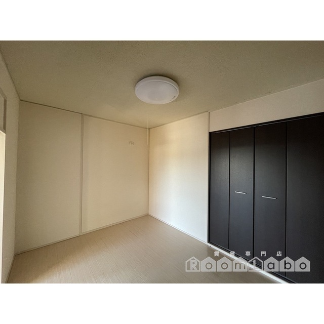 居室・リビング　中洋間