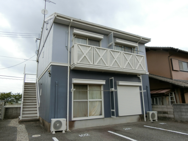 小野市下来住町のアパートの建物外観