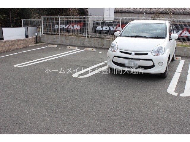 駐車場　駐車場