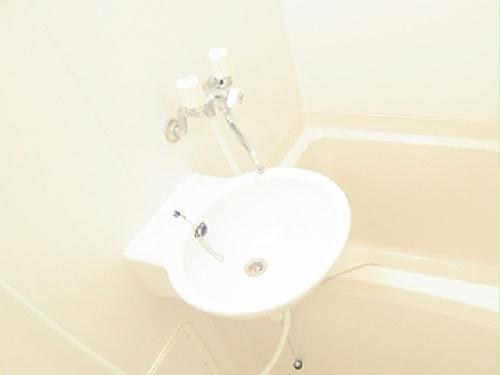 洗面設備　備品や設備仕様は号室等により異なります現地をご確認下さい。