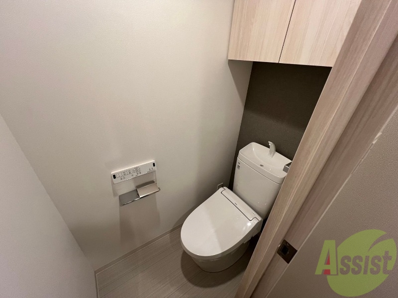 トイレ　温水洗浄便座付きトイレなのでとても快適です
