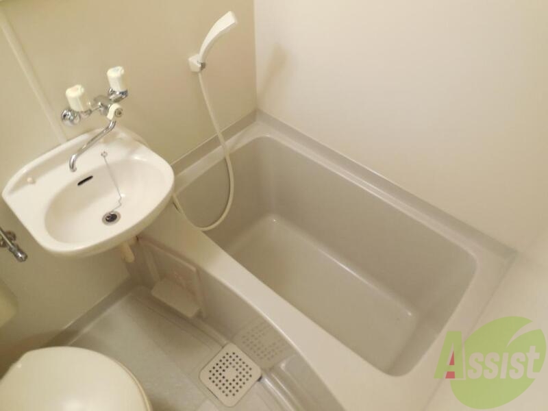 バス・シャワールーム　キレイなユニットバスですね～