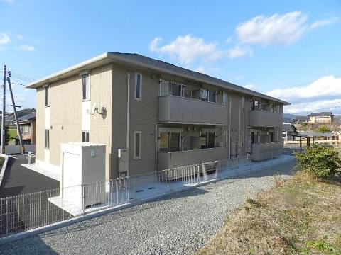 アイネヴェルト八方原の建物外観