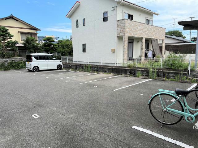 駐車場　駐車場