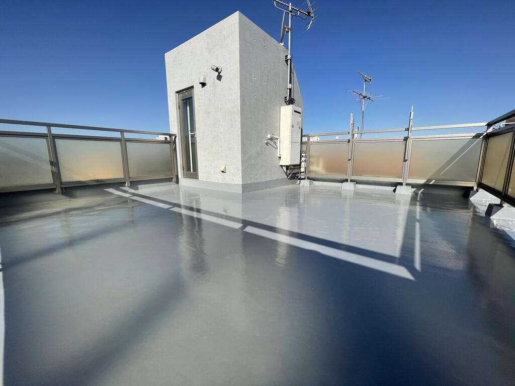 バルコニー　広々とした屋上です