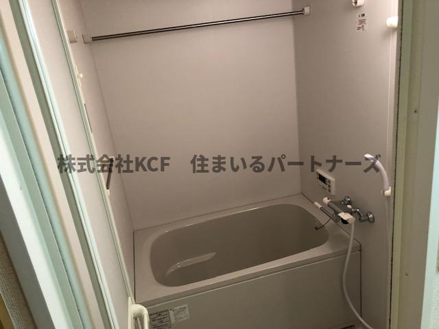 バス・シャワールーム　コンパクトで使いやすいお風呂です