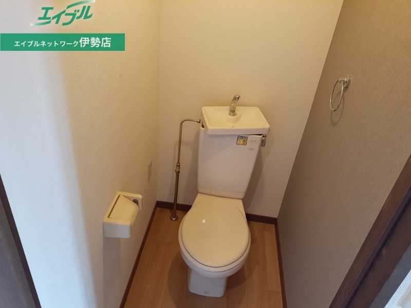 トイレ　別部屋参考写真です