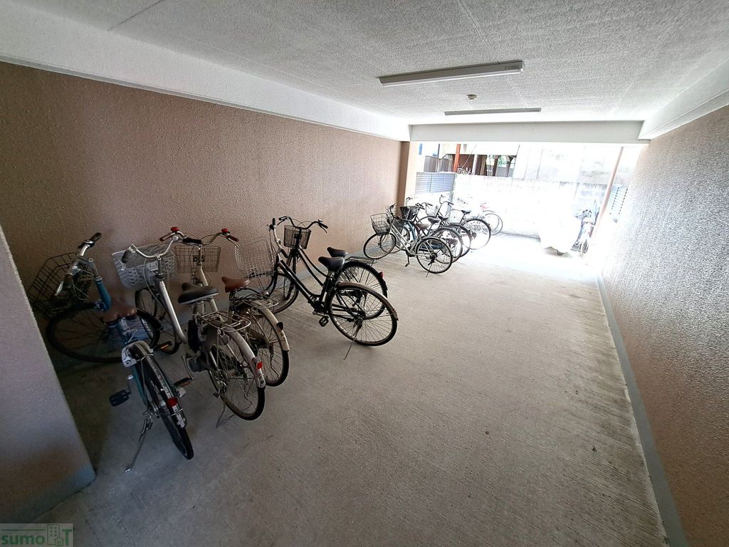 駐車場　駐輪場