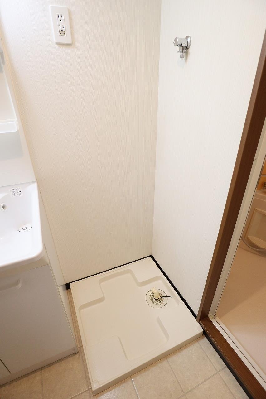 その他　洗面所には洗濯機置場がございます。