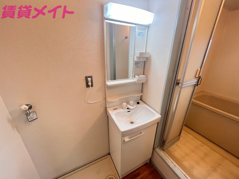 洗面設備　同物件別部屋写真