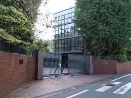 中学校　松蔭女子学院松蔭中学校（中学校）まで732m