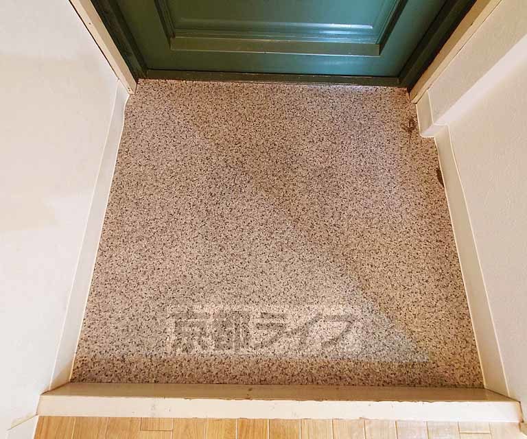 玄関　ゆとりのある玄関口です。