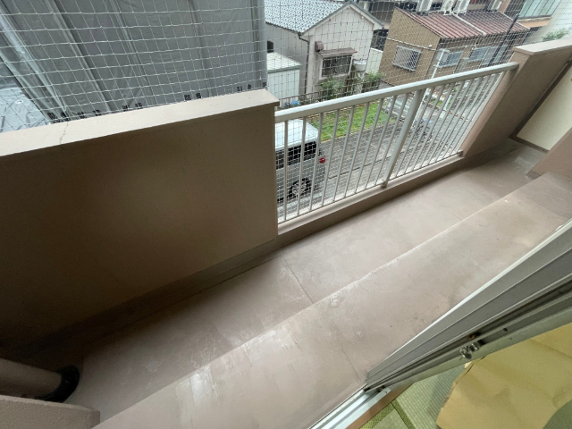 バルコニー　広いバルコニー