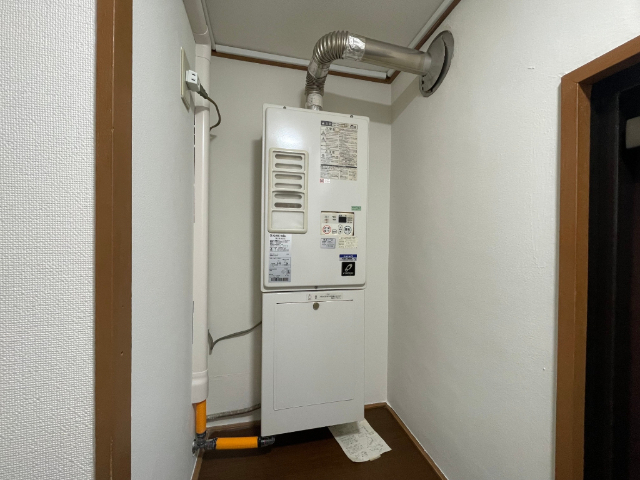 その他設備　給湯器のリモコン