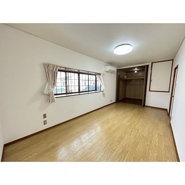 収納　２Ｆ北洋室