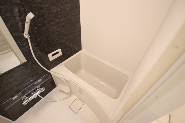 バス・シャワールーム　※こちらは別の階の参考写真です