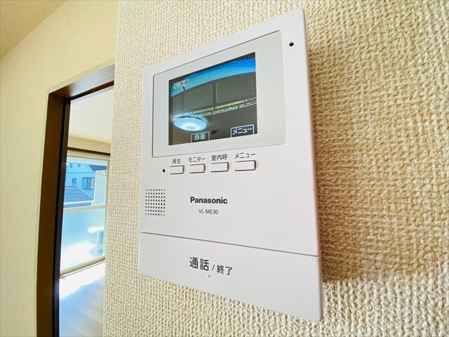 セキュリティ　同一建物内２０３号室内装写真転載。