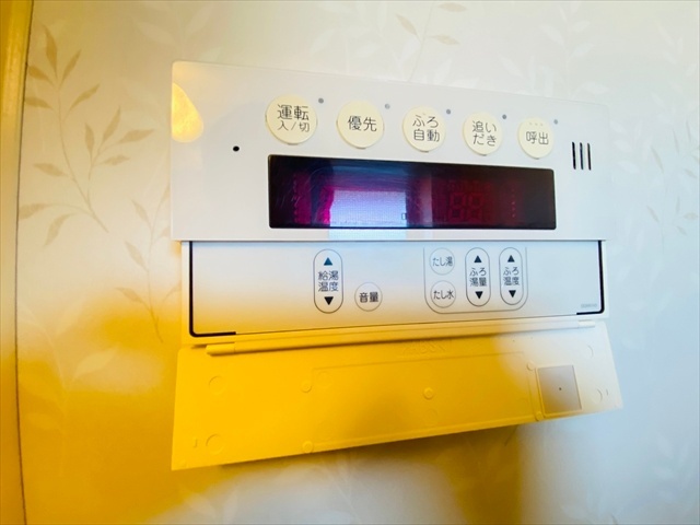 その他設備　同一建物内２０３号室内装写真転載。