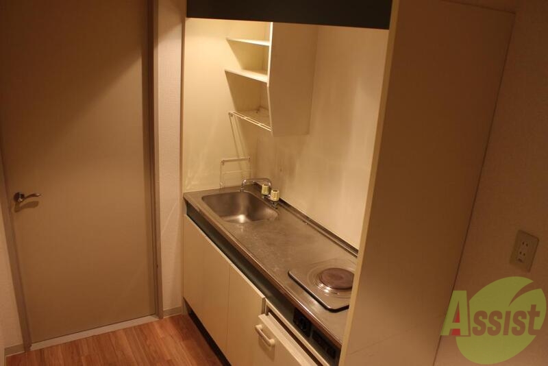 キッチン　一人分のキッチン用品の収納はここで十分ですよ