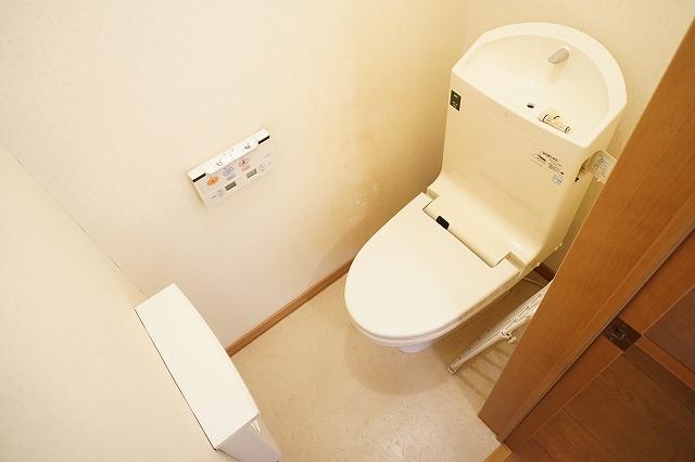 トイレ　トイレ