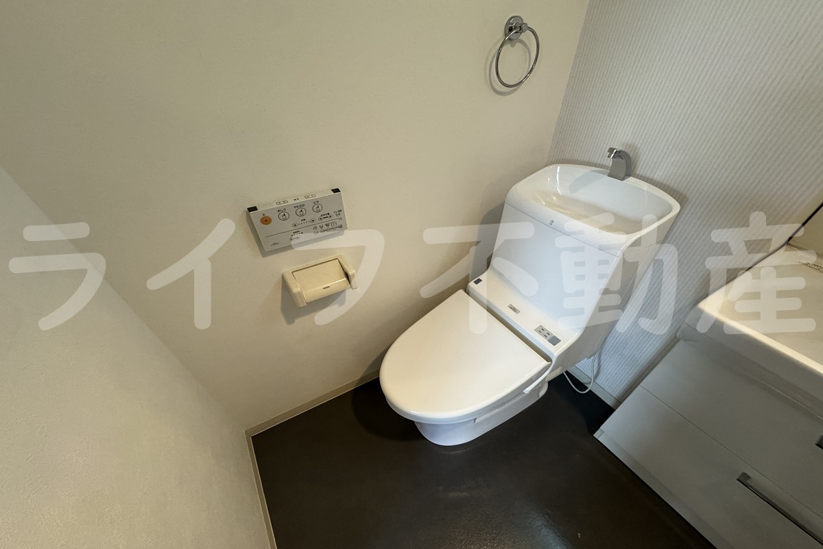 トイレ　コンパクトで使いやすいトイレです