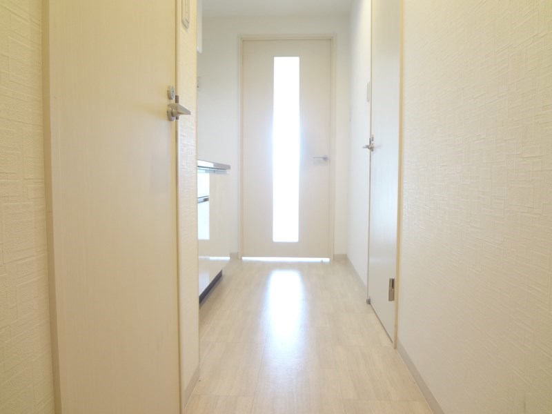 玄関　別部屋写真掲載
