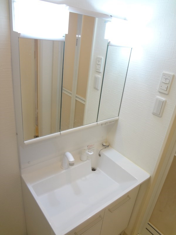洗面設備　別部屋写真掲載