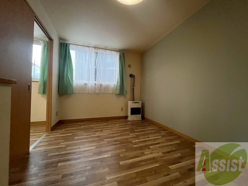 居室・リビング　明るいお部屋は気持ちよく過ごせそうですね。