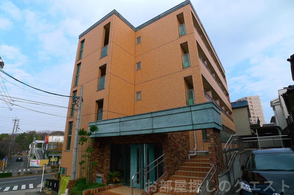 建物外観　オートロック付マンション