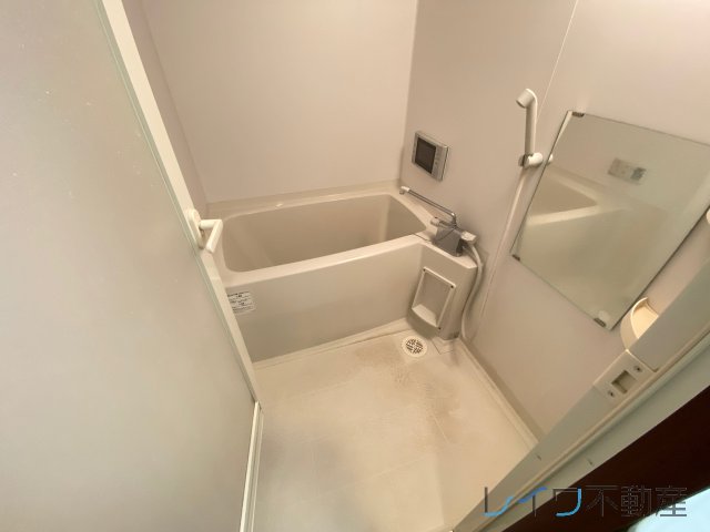 バス・シャワールーム　お風呂です