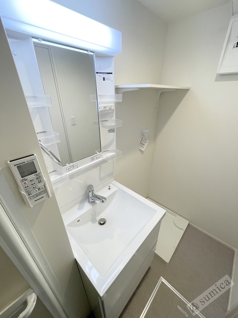 洗面設備　シャンプードレッサー付き・朝シャンもこちらで♪♪