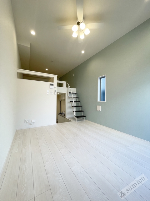 居室・リビング　ネットは無料で利用可能です♪♪