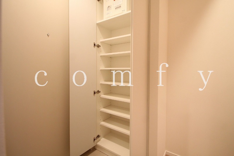 収納　シューズクローゼット