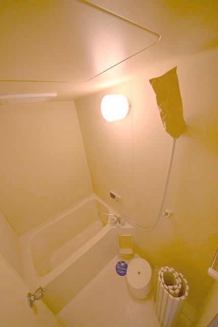 バス・シャワールーム　きれいな浴室