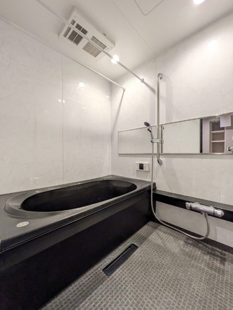 バス・シャワールーム　追い焚き・浴室乾燥機付き