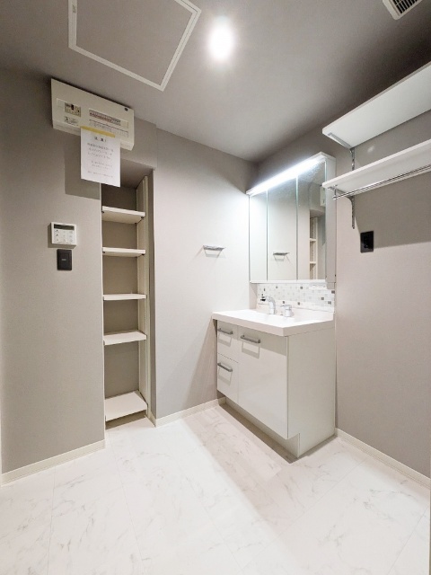 洗面設備　洗髪洗面化粧台