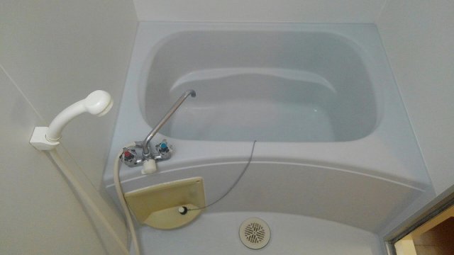 バス・シャワールーム　お風呂で日々の疲れを落としましょう