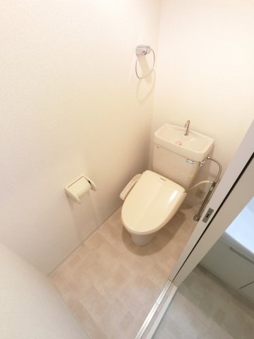 トイレ　同建築会社施工例になります。