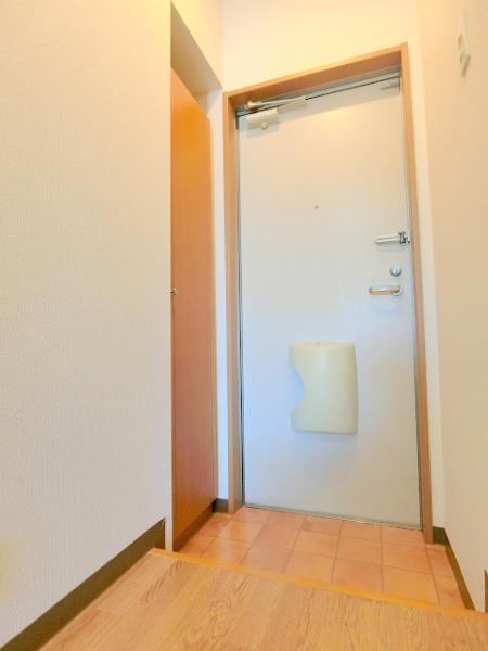 玄関　★弊社は更新料１万円のみ★保証会社の更新料もありません★