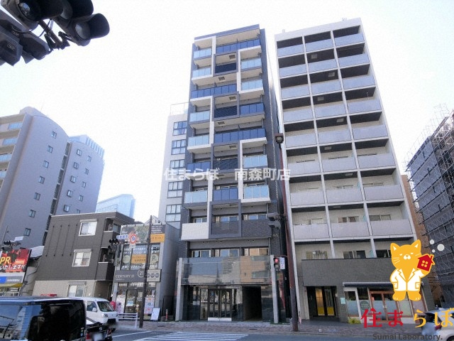 建物外観　「見ないで終わるには、惜しすぎる。」