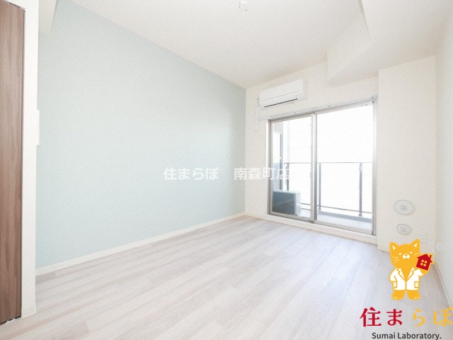 居室・リビング　「“合う暮らし”を、LINEで一緒に描こう。」