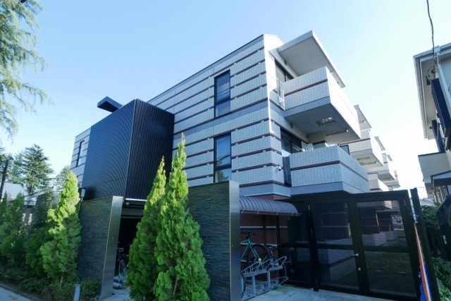 建物外観　落ち着いた雰囲気の外観です