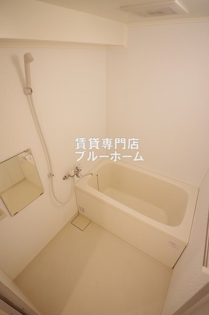 バス・シャワールーム　鏡のあるお風呂！