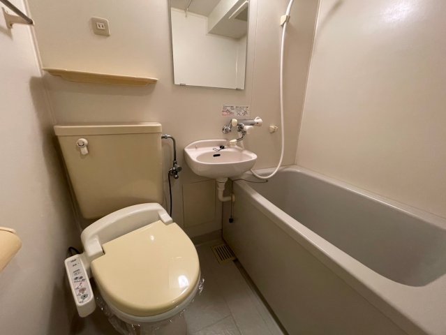 バス・シャワールーム