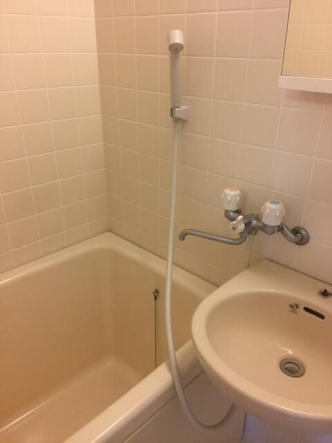 バス・シャワールーム　日々の暮らしに欠かせないお風呂です