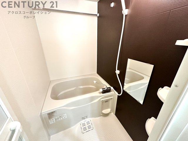 バス・シャワールーム　浴室乾燥機付きで便利です！