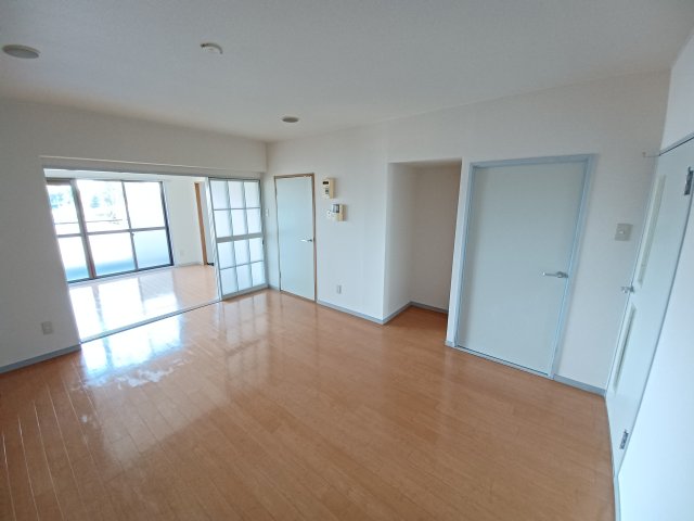 居室・リビング　使いやすい居間です